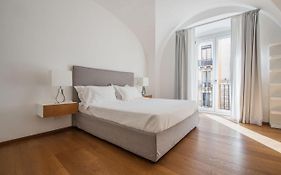 Rg8 Independent Apartment
